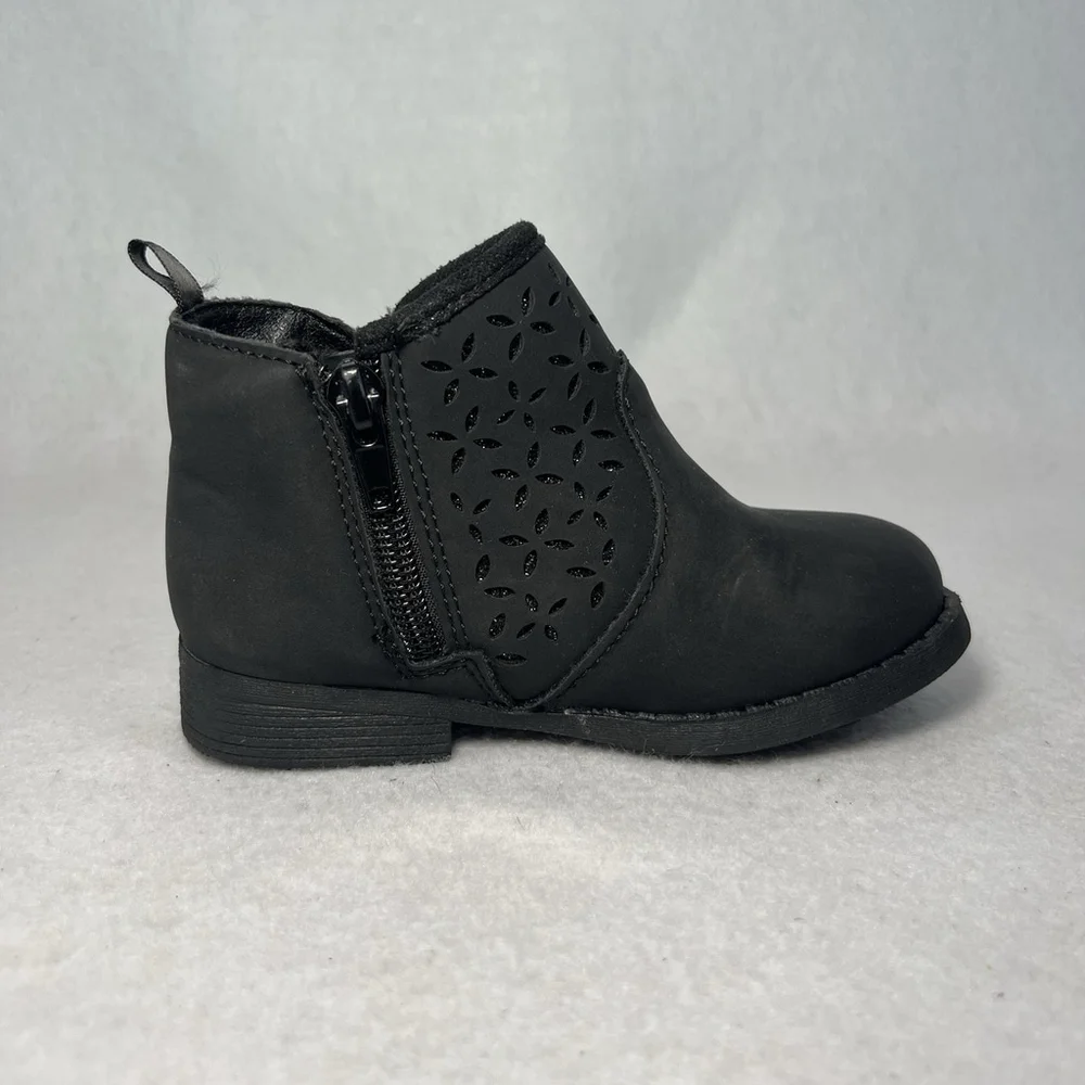 OshKosh B’Gosh Estell Toddler Girl Fashion Boots Size 8M Side Zip Black Color